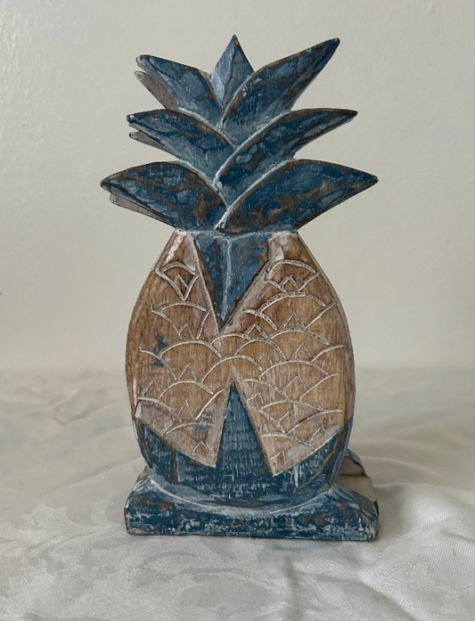 Decorative pineapple napkin holder