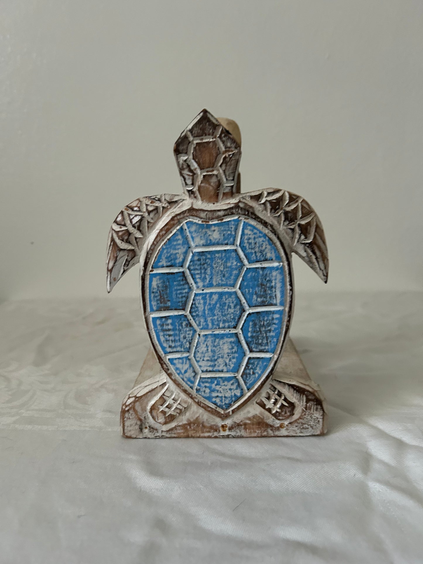 Coastal Wooden Paper Towel Holder – Hand-Carved Beach House Designs