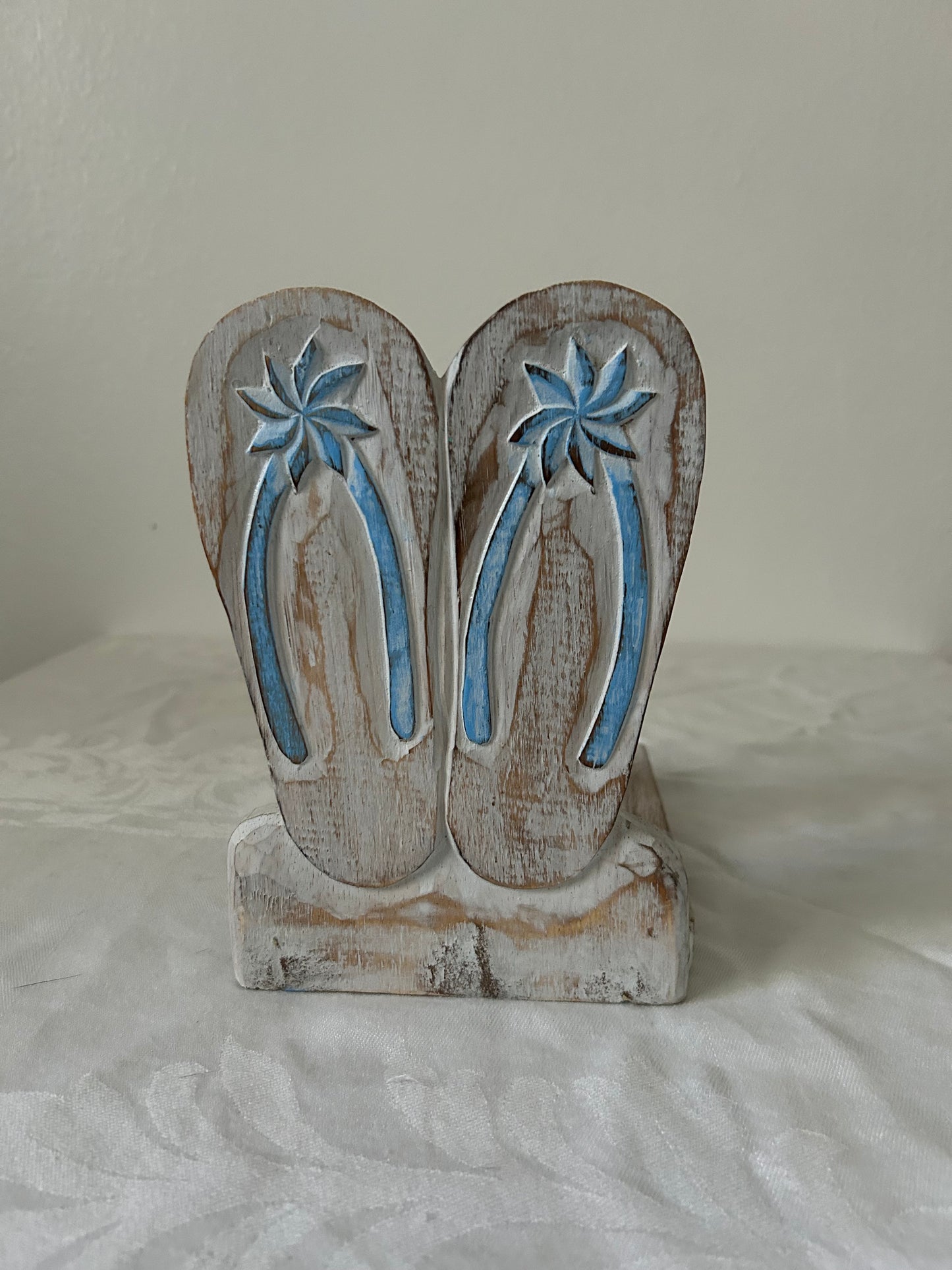 Coastal Wooden Paper Towel Holder – Hand-Carved Beach House Designs